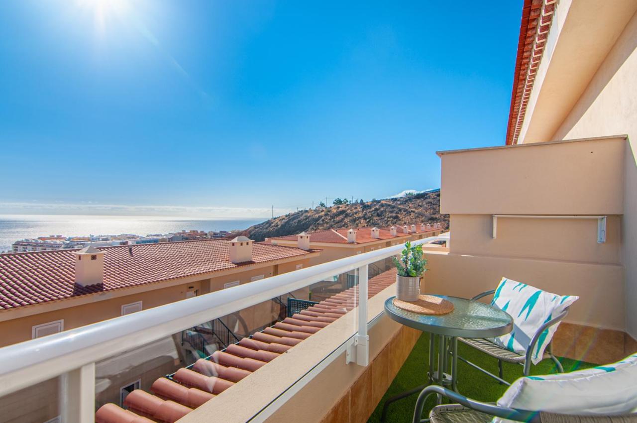 Вилла Luxury Townhouse With Panoramic Sea View Пуэрто-де-Сантьяго Экстерьер фото